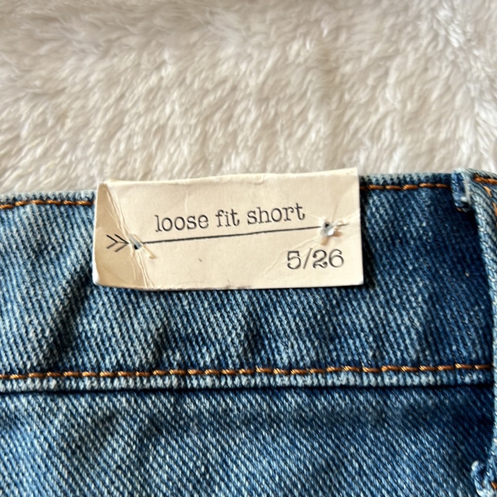 🔴 CLEARANCE🔖 NWT FRINGED RIPPED DESTROYED DISTRESSED CUT-OFF JEAN SHORTS Size 5 - Picture 8 of 9